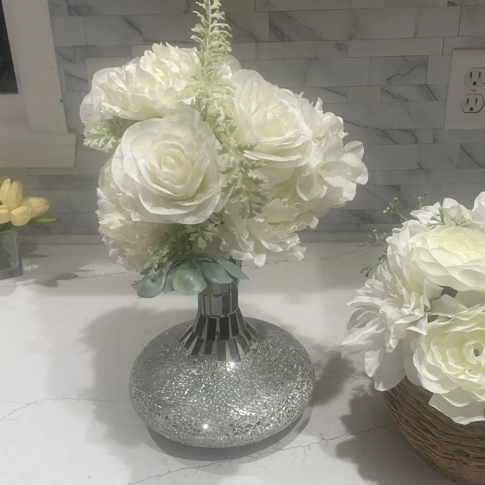 Minimalist flower greenery vase and basket  2 pieces